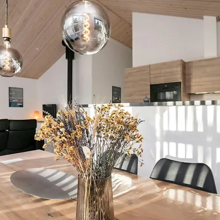 Semesterbostad 8 Person In L S